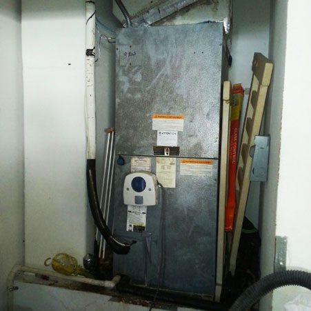 Old Air Conditioning Unit